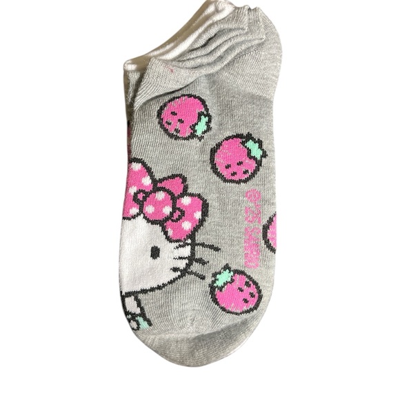 Hello Kitty 5 pairs of ankle Socks NWT - Picture 3 of 5